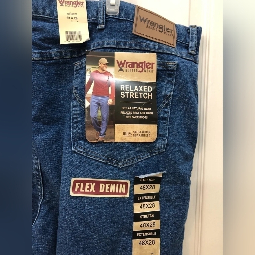 Wrangler Rugged Wear Relaxed Stretch Flex Denim Jeans Mens 48 x 28 NWT